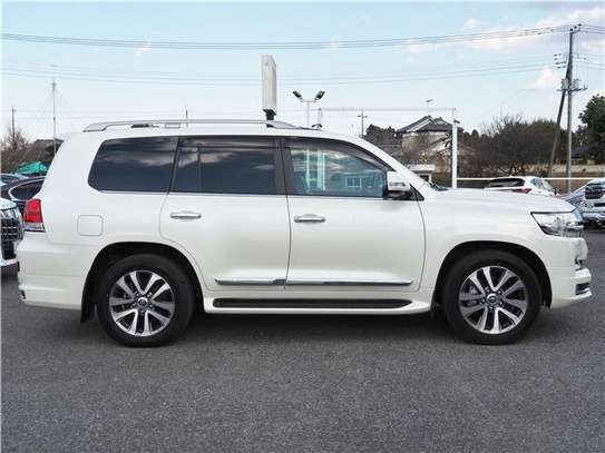 2020 TOYOTA LAND CRUISER ZW 4WD image 10