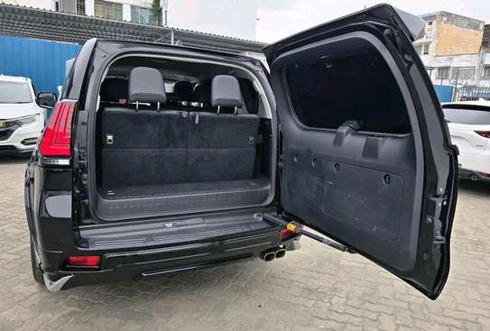 TOYOTA LANDCRUISER PRADO TX.L 2019MODEL SUNROOF DIESEL image 8