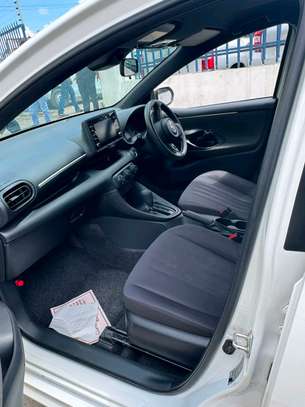 2020 TOYOTA YARIS 1000CC image 10
