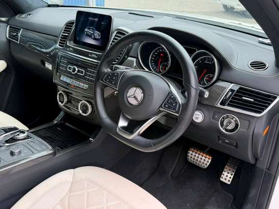 Mercedes Benz gle 43 AMG 2020 model image 3