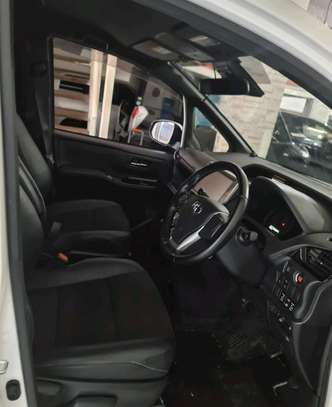 Toyota Noah WXB 2018 4wd optional image 8