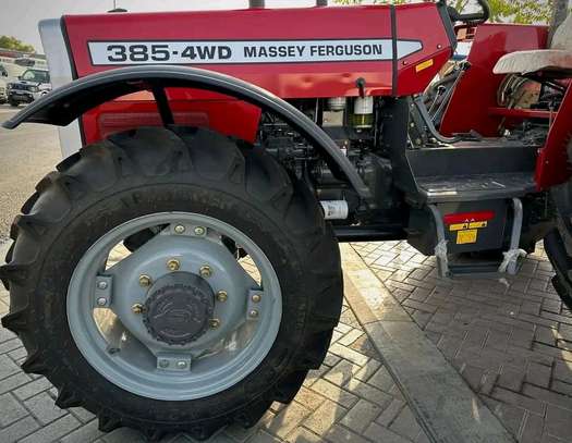 Massey Ferguson 385 4wheel image 5