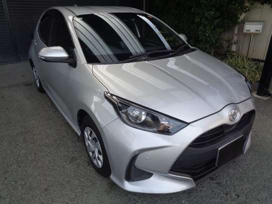 2020 TOYOTA YARIS X image 9