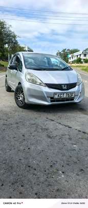 Honda fit hybrid image 5