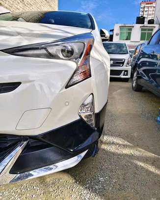 Toyota Prius hybrid image 2