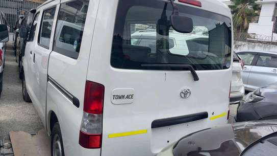 TOYOTA TOWN ACE 2018MODEL MANUAL image 5