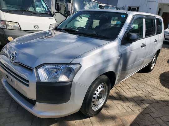 Toyota probox newshape image 7