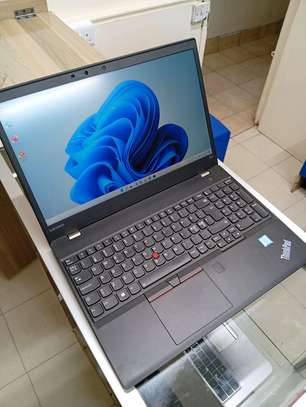 Lenovo Thinkpad T570 Core i7 16gb Ram 2gb dedicated graphics image 3