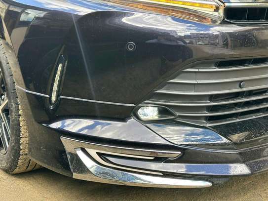 Toyota harrier metallic black image 6