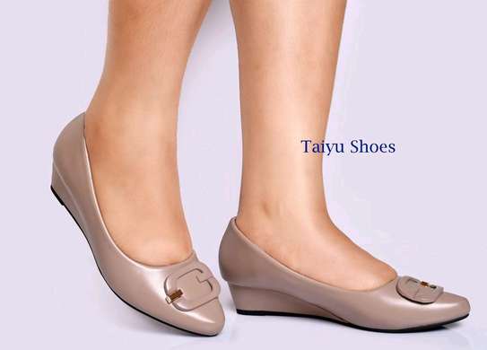 Taiyu Low Wedge Shoes Size 37-42 Classic Colors image 4