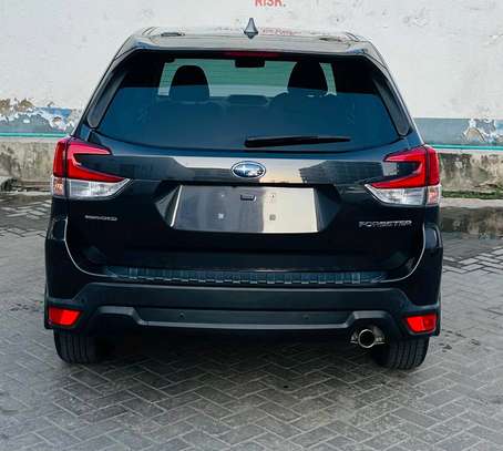 Subaru Forester black 2018 AWD image 10