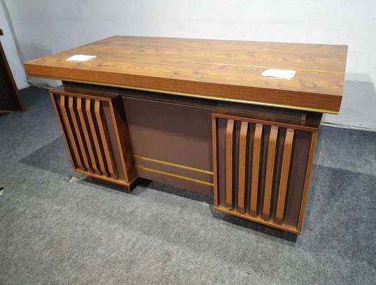 Executive Desks : 1.4Meters Modern Executive Office Desk image 3