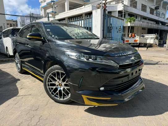 Toyota Harrier black pararomic sunroof 2020 image 2