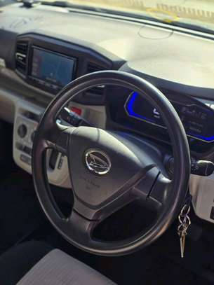Daihatsu mira image 2