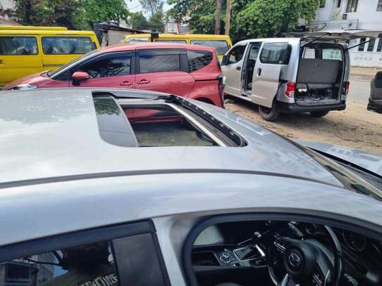 Mazda Axela Sunroof 2200cc 2018 image 4