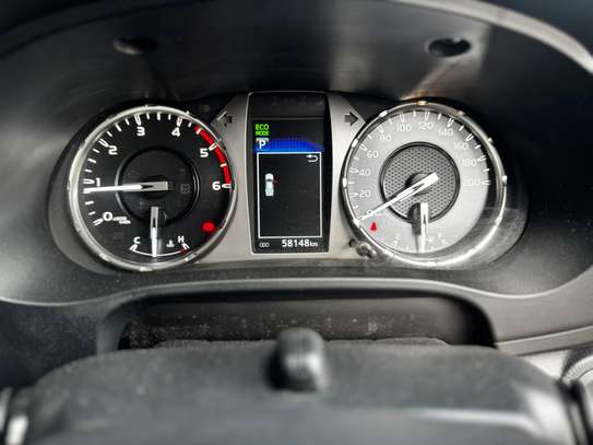 Toyota hilux double cab 2020 auto diesel on sale in Mombasa image 6