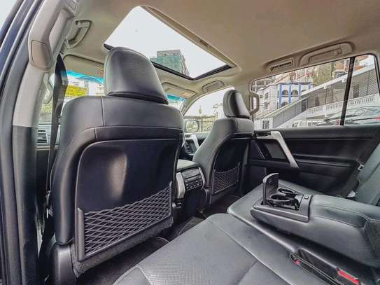 Toyota land cruiser KAKADU Grey 2019 image 11