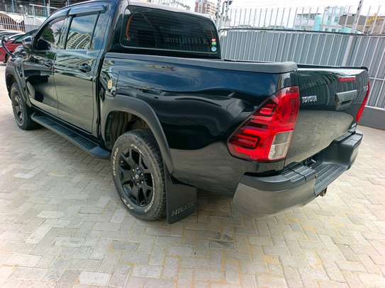 Toyota hilux double black image 8