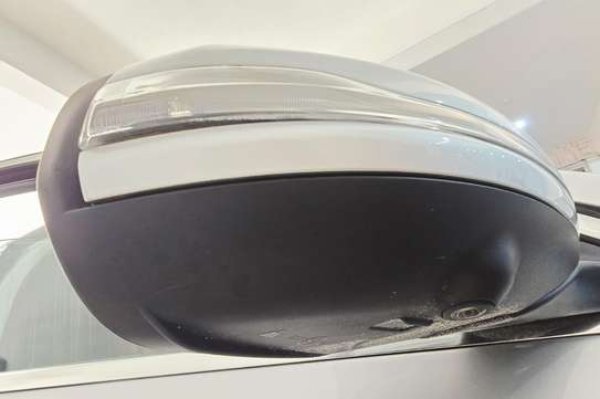Mercedes GLC220D sunroof selling in Mombasa image 5