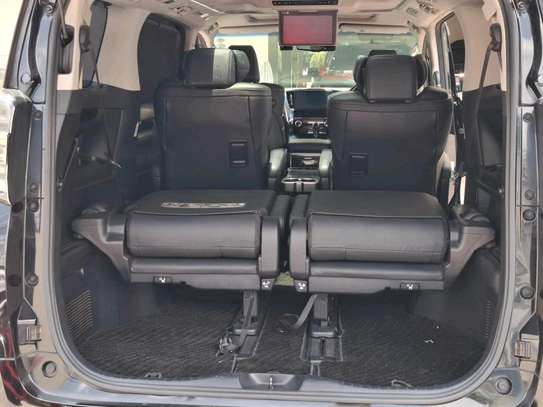 Toyota Vellfire Black Exacutive 2018 image 7