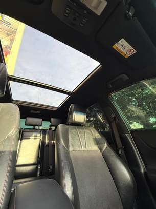 Toyota harrier 2018 model with sunroof on sale in mombasa image 4