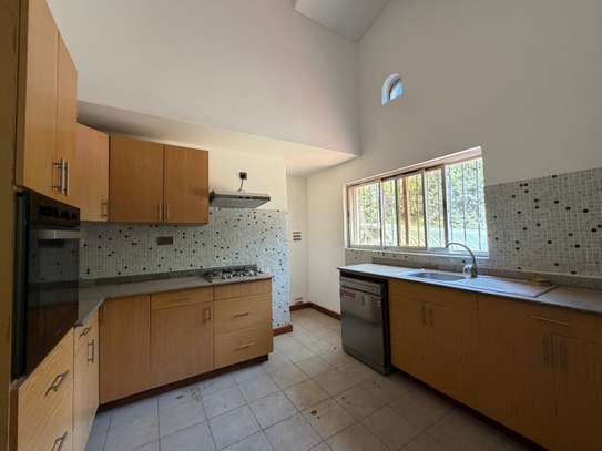 5 Bed House with En Suite at Kanjata Road image 12