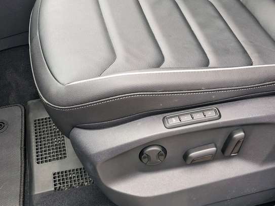 Volkwagen Tiguan Rline image 8