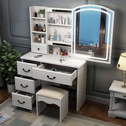 Dressing Table image 8