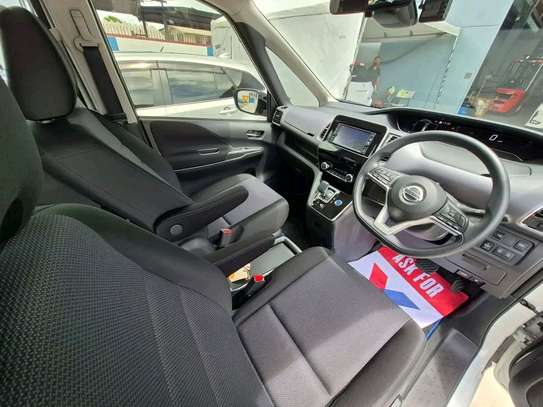 Nissan Serena Empower image 5