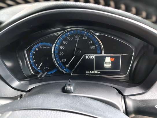 Toyota corolla Axio hybrid WxB 2019 image 4