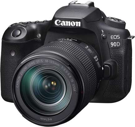Canon EOS 90D DSLR with 18-135mm Lens image 3