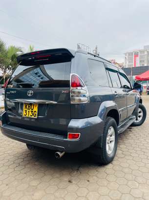 Toyota Prado image 2