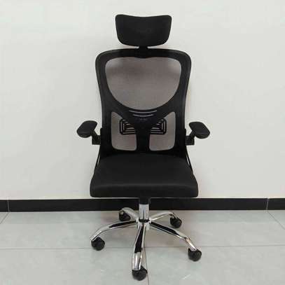 Ergonomic High Back Mesh Chair image 4