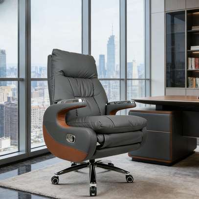 High-End Executive Swivel Office Chair image 7