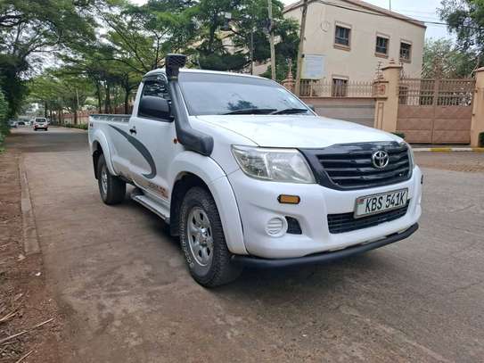TOYOTA HILUX SINGLE CAB LOCALLY ASSEMBLED 4WD OPTIONAL 2013 image 3