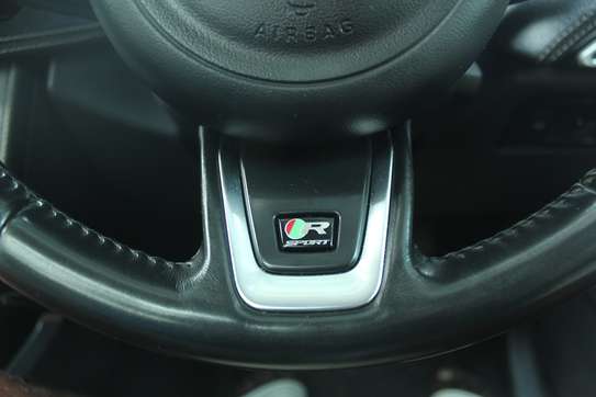 Jaguar F Pace R Sport 20d AWD Model 2017 80,000 Kms image 10