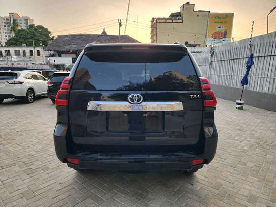 Toyota land Cruiser Prado TXl image 4
