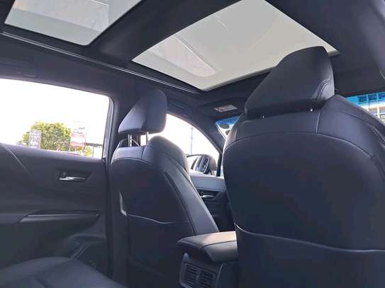 Toyota Harrier Black Sunroof 2021 image 3