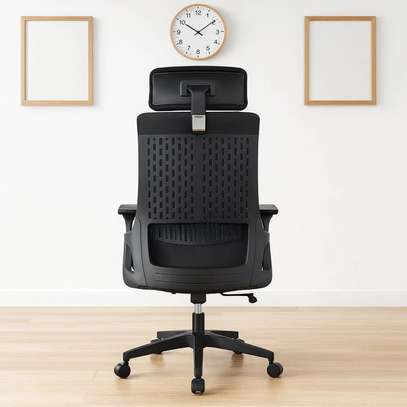 Office Chair: Larma High-Back Office Comfort Chair image 4