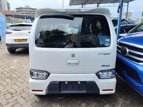 Suzuki Wagor stingly white 2018 image 9