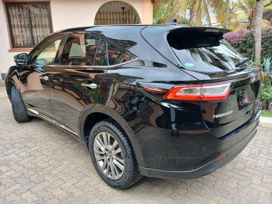 TOYOTA HARRIER PREMIUM PACKAGE 2019MODEL FULLY LOADED image 4
