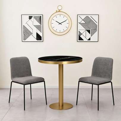 Dining Table; Round Marble Dining Table in Kiamokama image 4