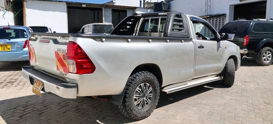 toyota hilux single cab used image 5