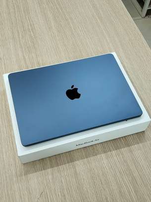 macbook air m5,16gb,512ssd,13.6inches,brand new image 4