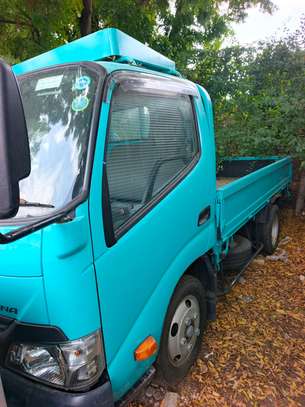 Toyota Dyna  manual diesel image 7