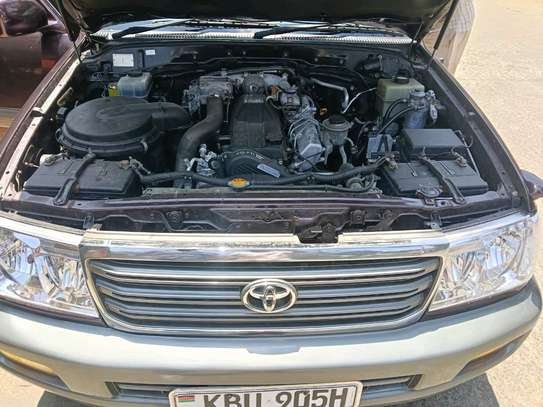 LAND CRUISER AMAZON 100 SERIES DIESEL image 3