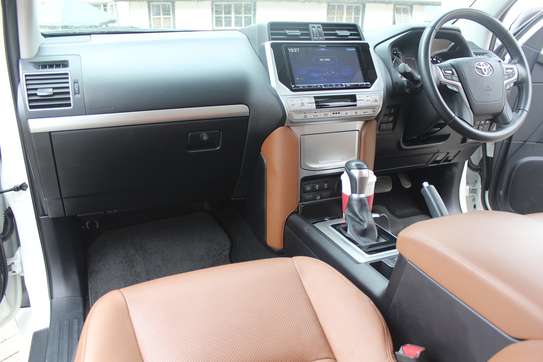 Toyota Landcruiser Prado 70th Anniversary TX 2021 45,000 Kms image 5