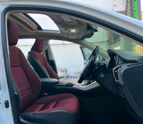 lexus nx200t slightly used image 9