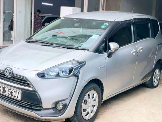 TOYOTA SIENTA HYBRID 7 SEATER 2017MODEL image 3