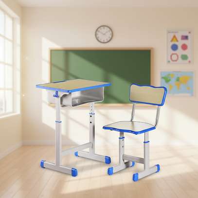 Kids Furniture : Adjustable Kids Desk and Chair Combo image 4